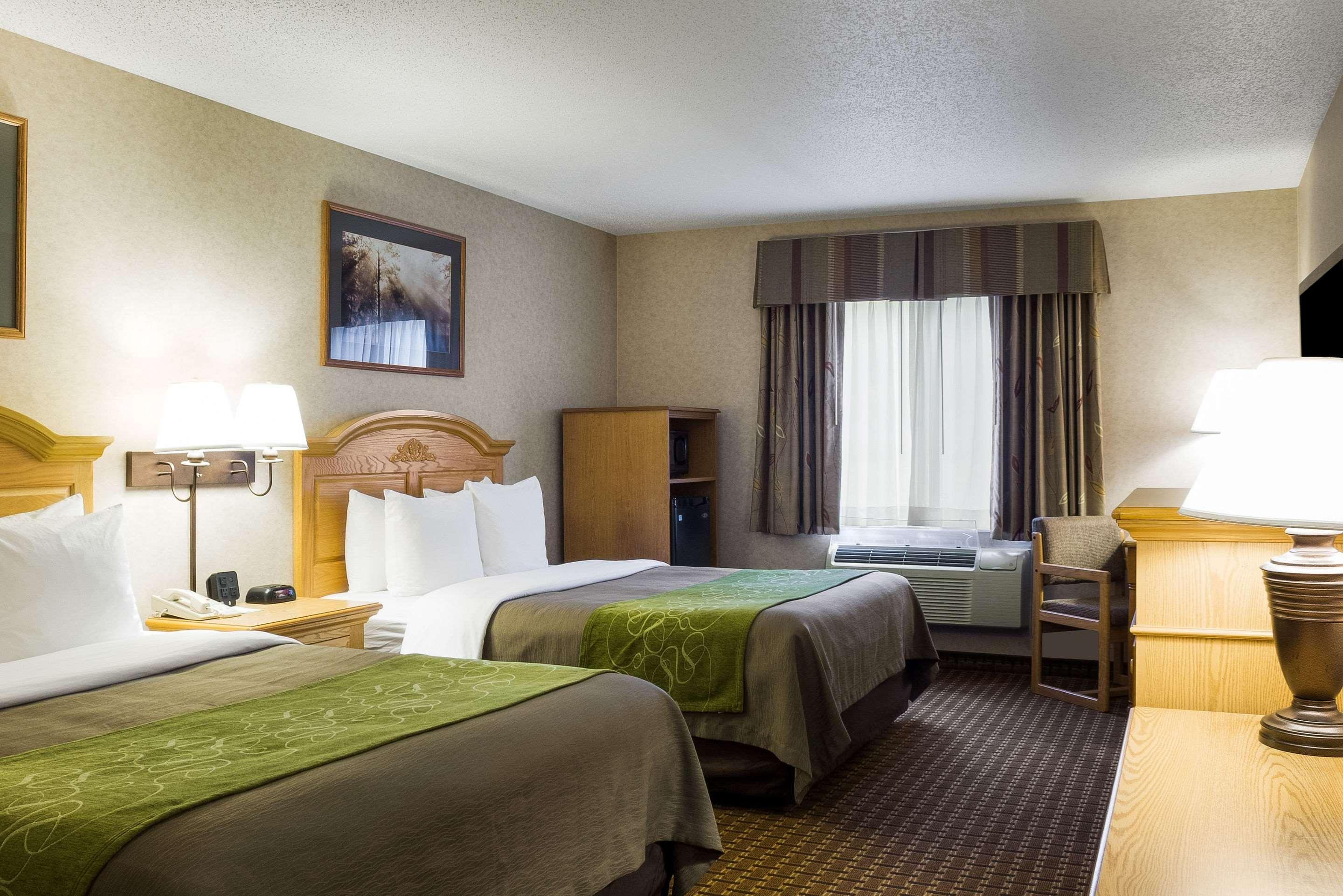 קאסטר Comfort Inn & Suites מראה חיצוני תמונה
