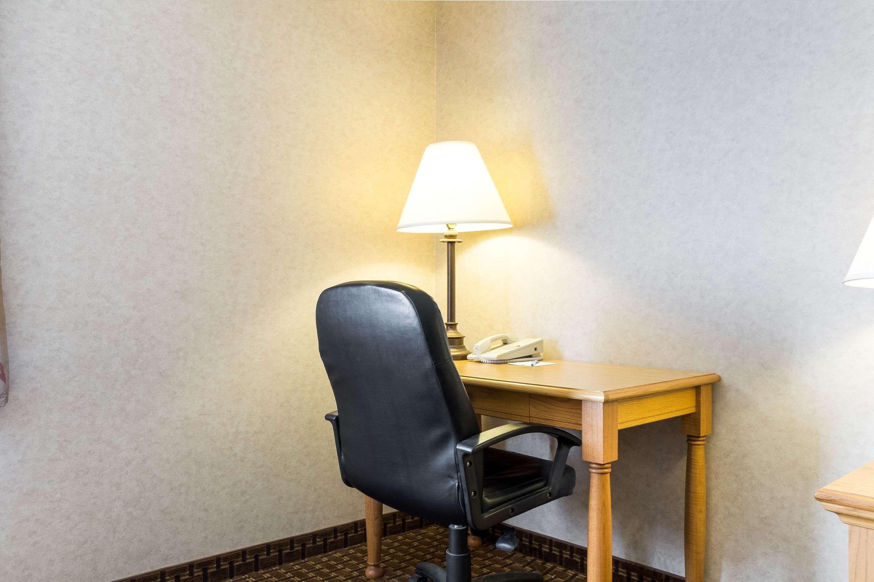 קאסטר Comfort Inn & Suites מראה חיצוני תמונה