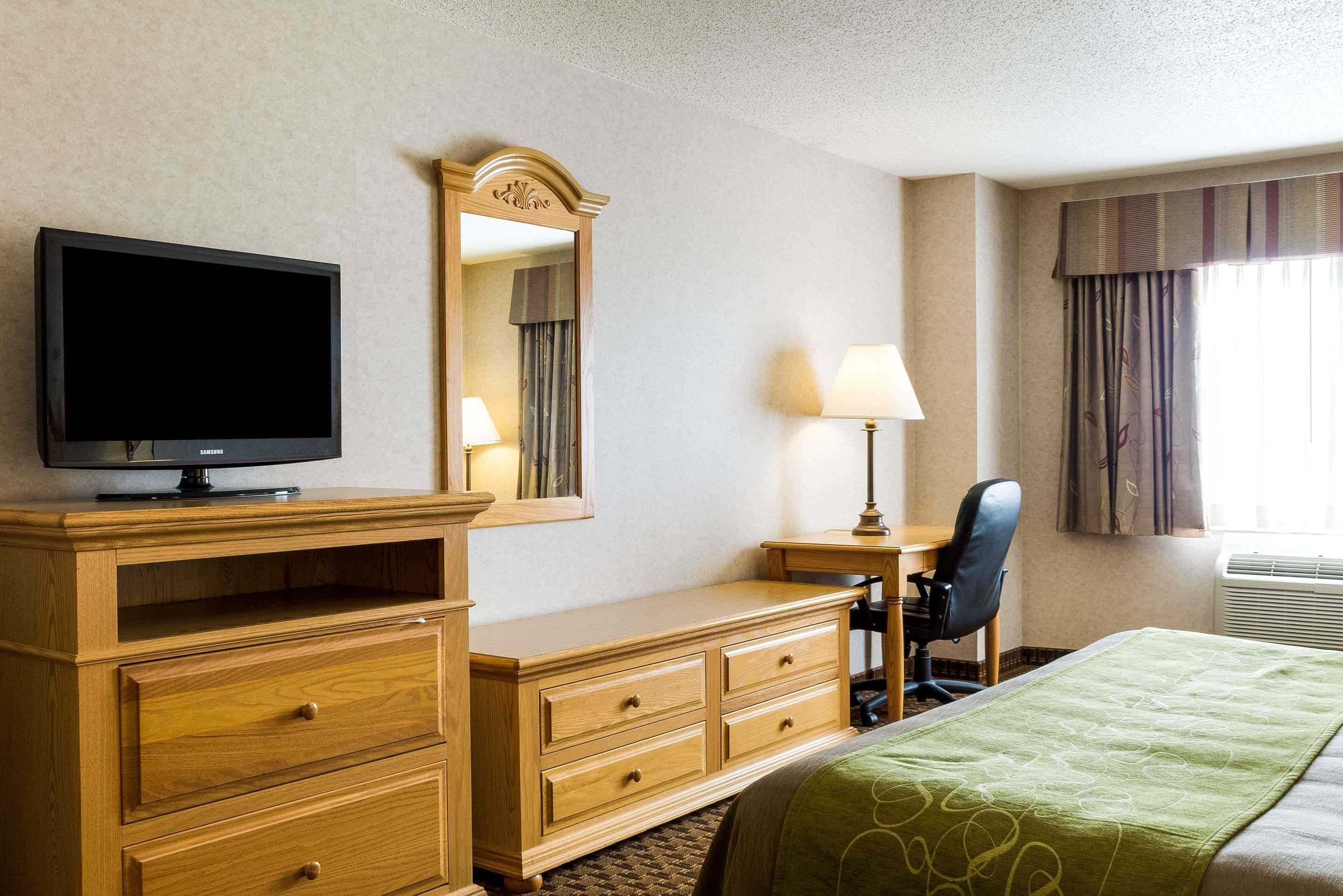 קאסטר Comfort Inn & Suites מראה חיצוני תמונה