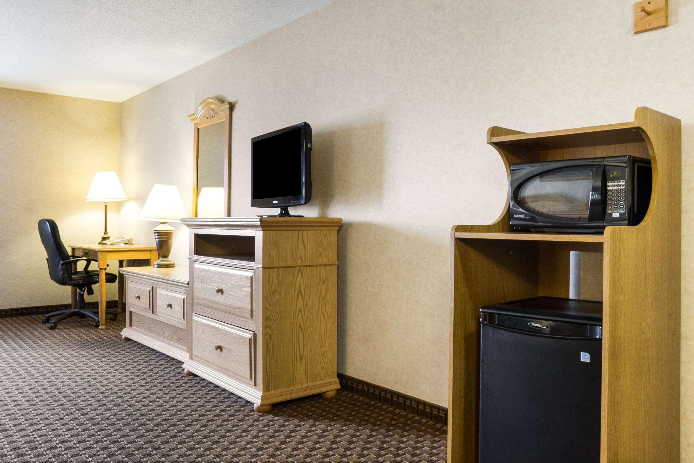 קאסטר Comfort Inn & Suites מראה חיצוני תמונה