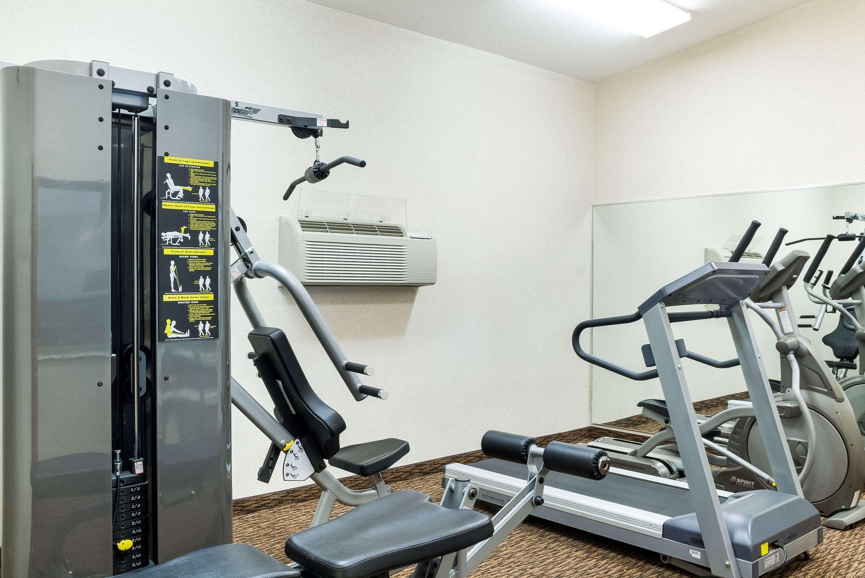 קאסטר Comfort Inn & Suites מראה חיצוני תמונה