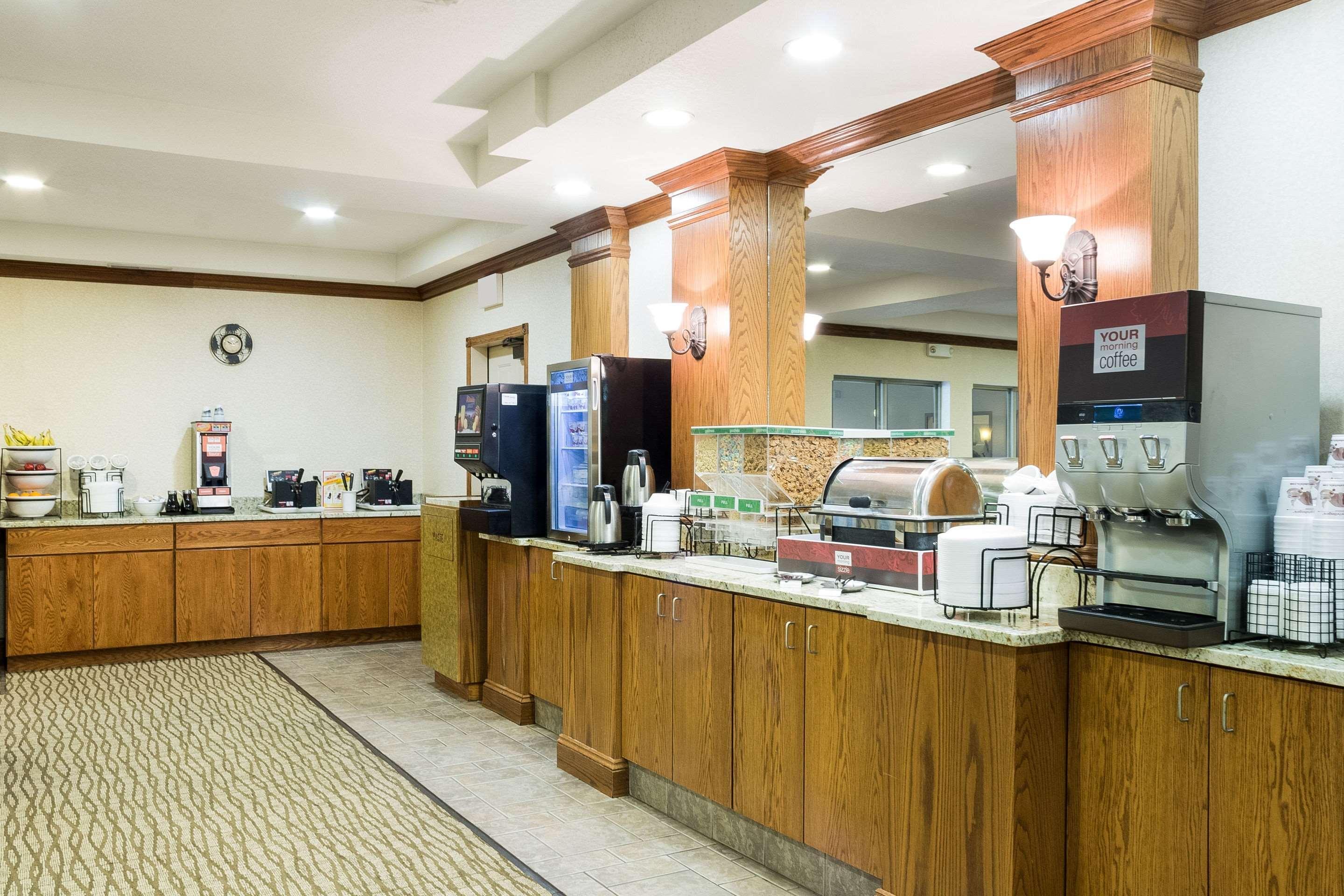 קאסטר Comfort Inn & Suites מראה חיצוני תמונה