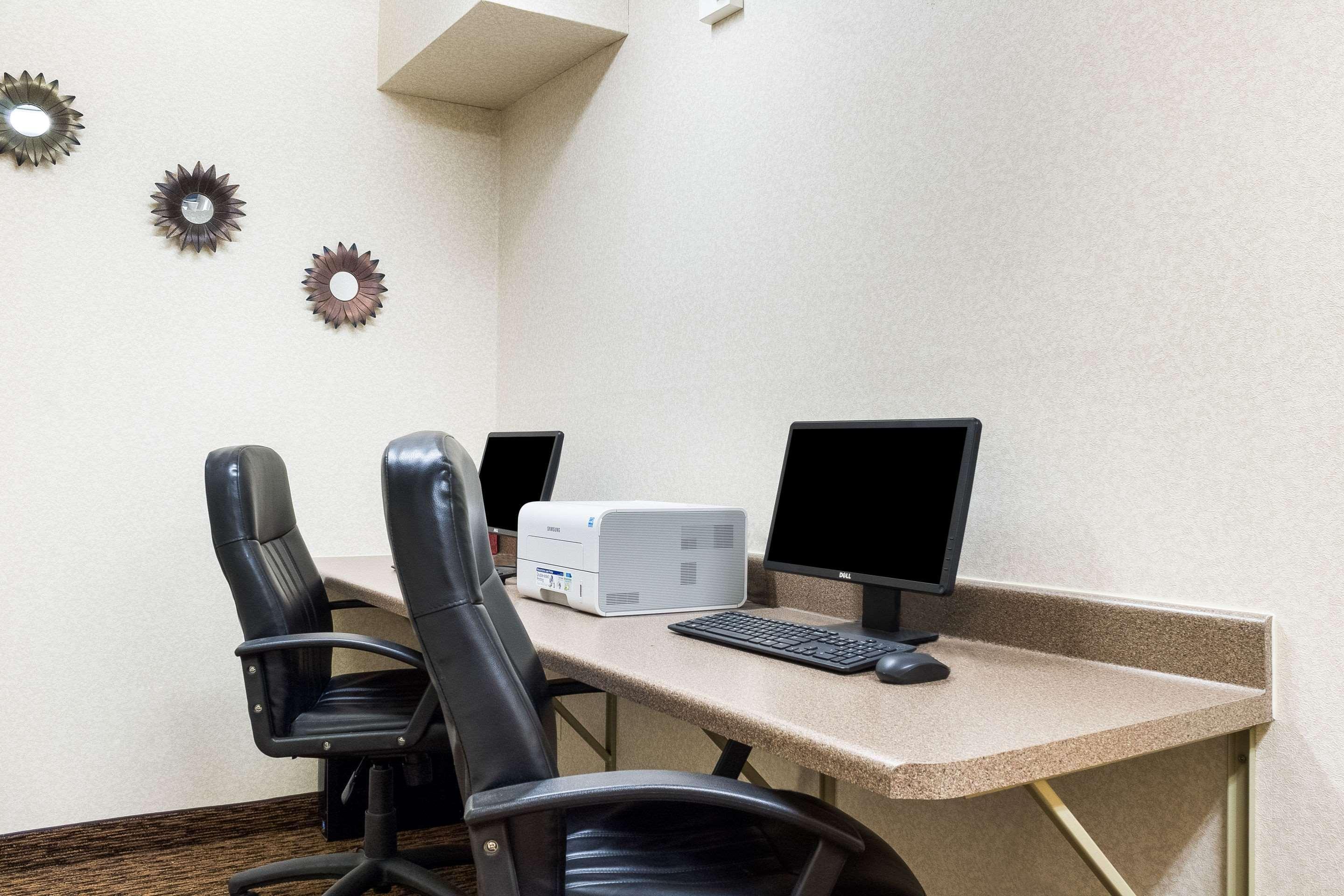 קאסטר Comfort Inn & Suites מראה חיצוני תמונה