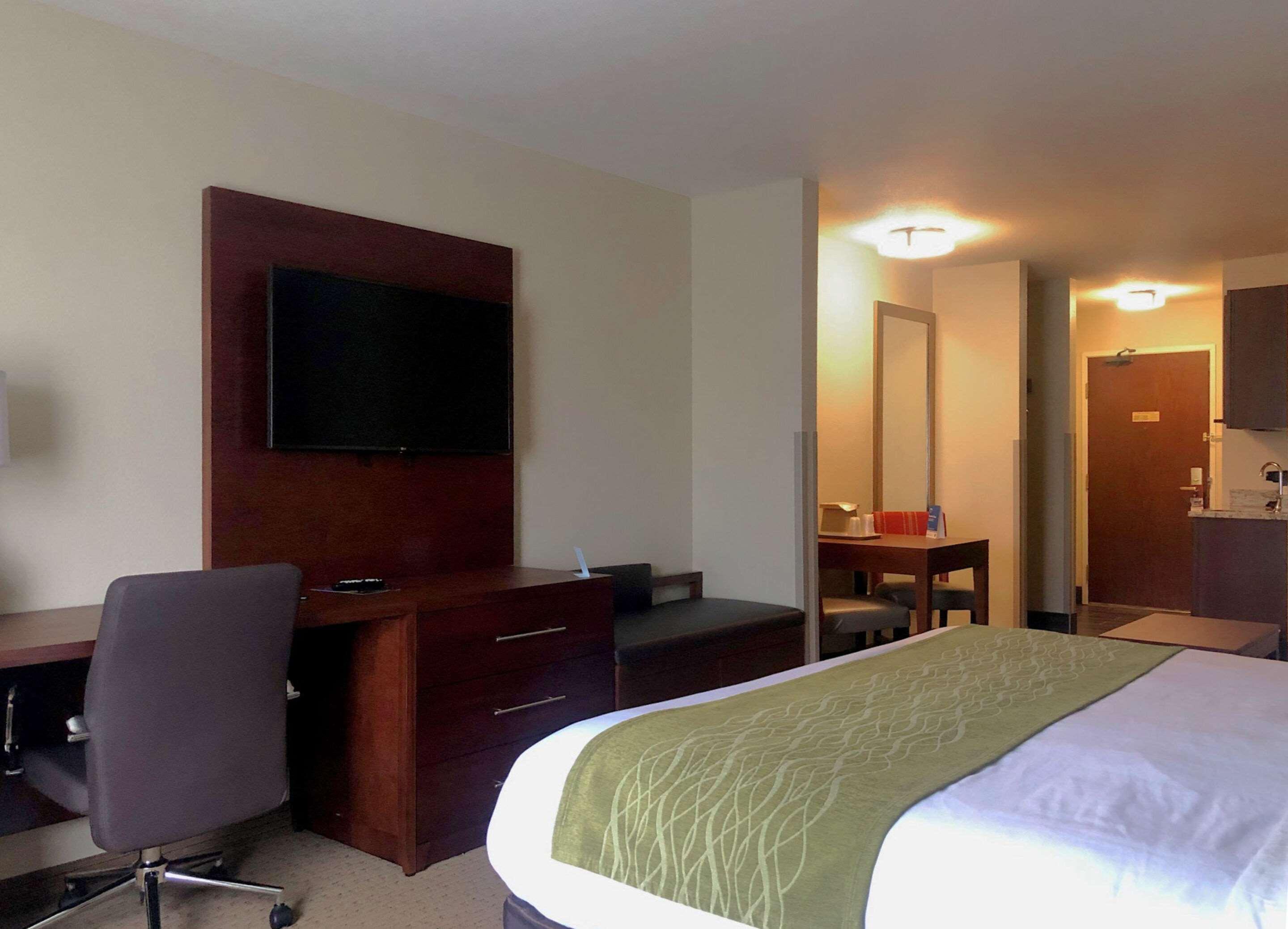 קאסטר Comfort Inn & Suites מראה חיצוני תמונה