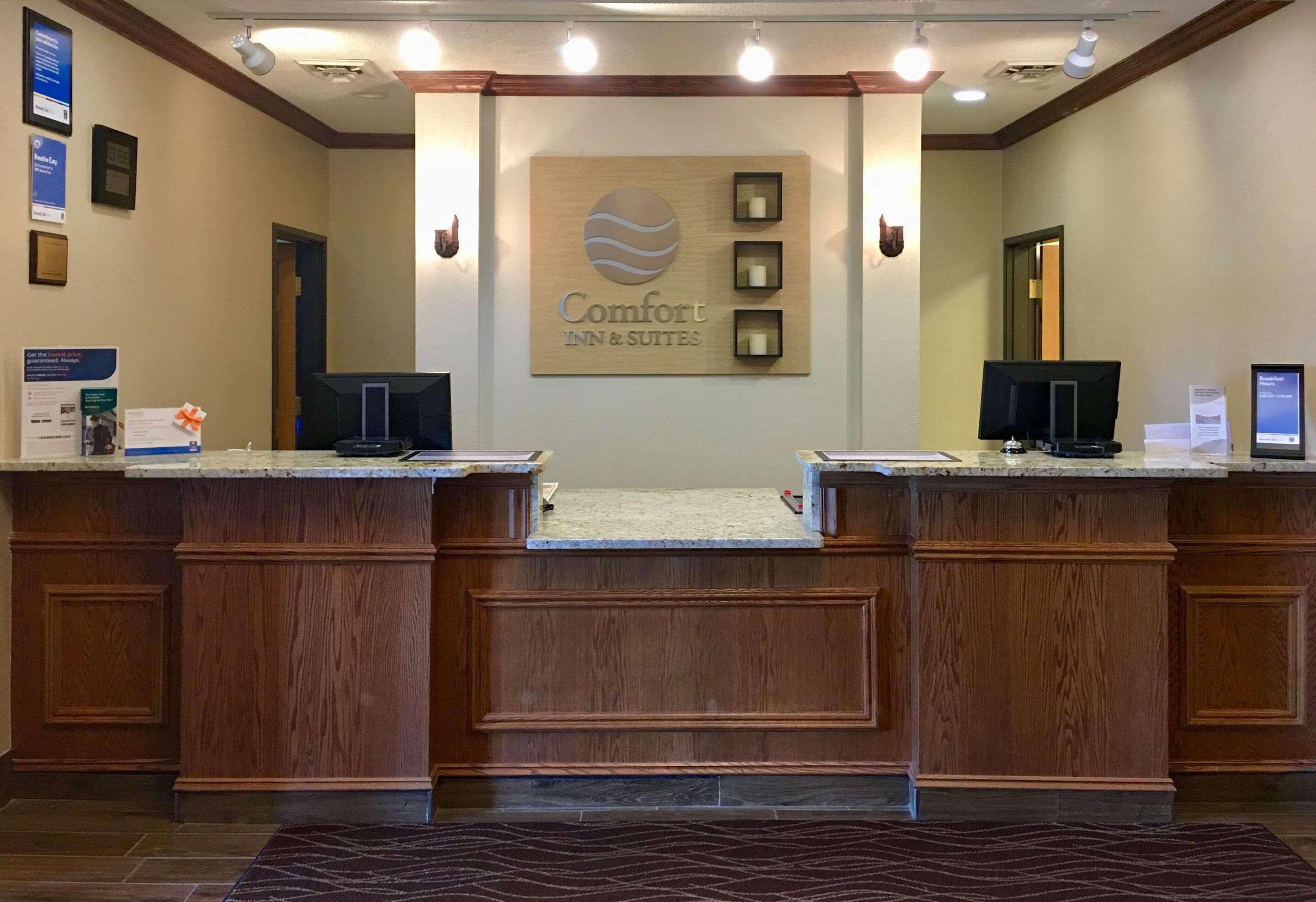 קאסטר Comfort Inn & Suites מראה חיצוני תמונה