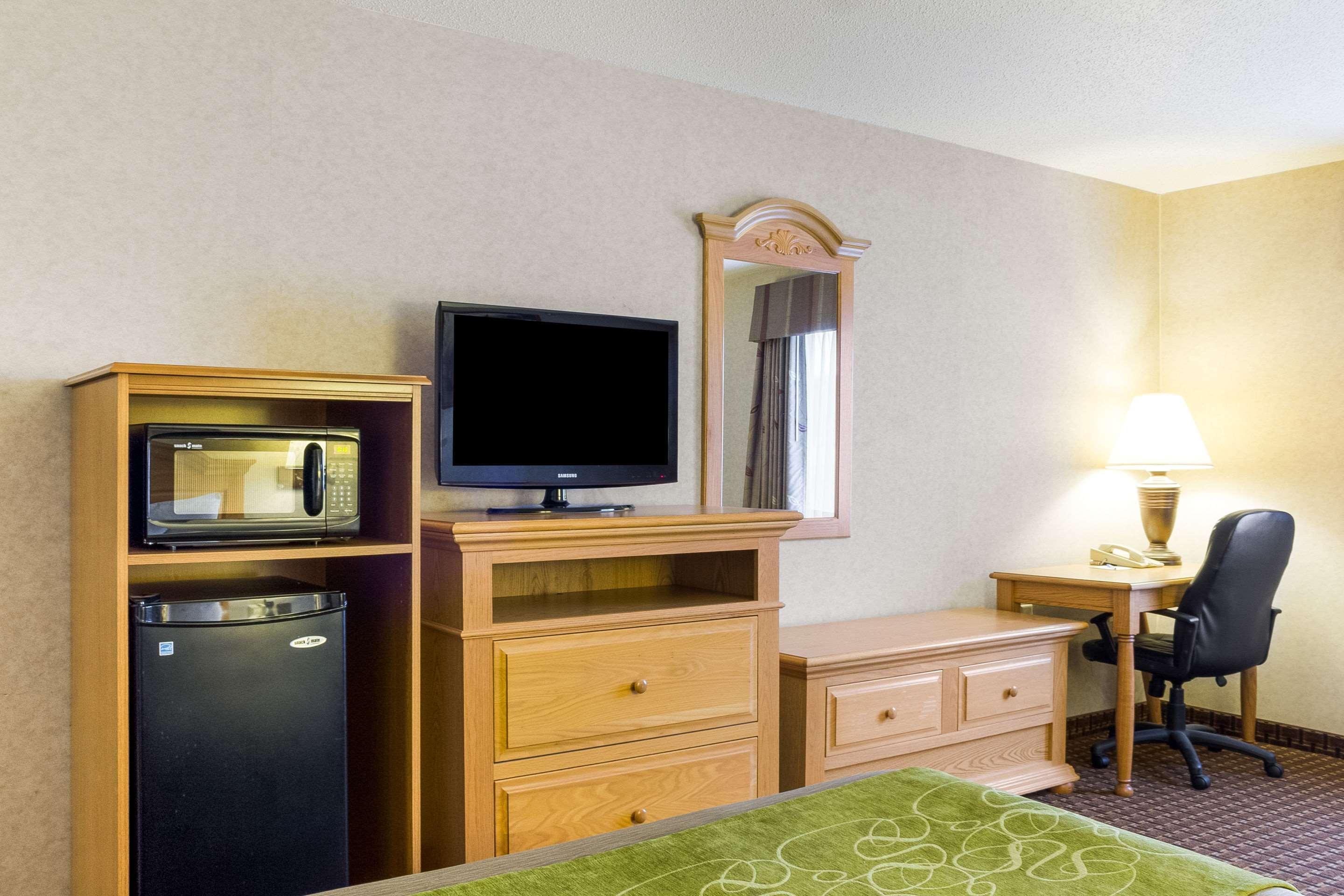 קאסטר Comfort Inn & Suites מראה חיצוני תמונה